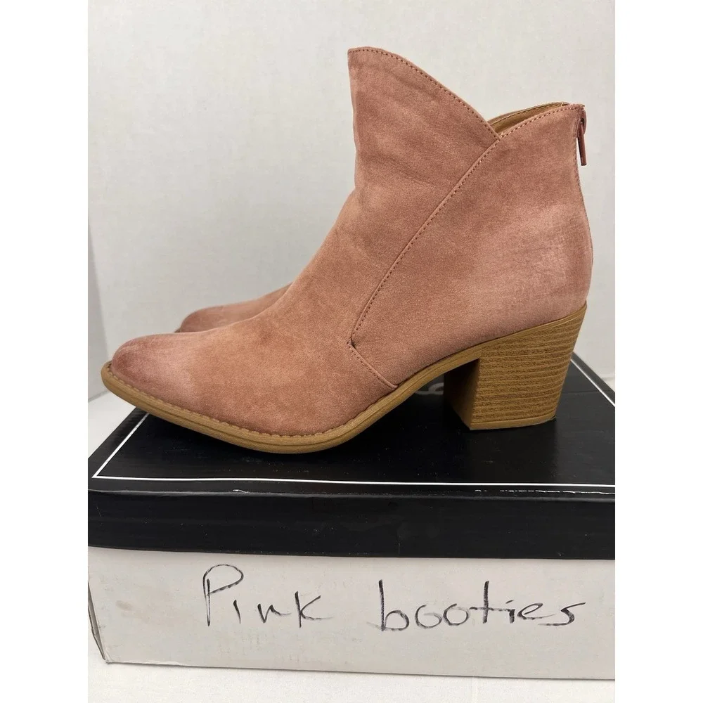 Qupid Tobin-13 Ankle Booties Block Heel Mauve Pink Suede Back Zip Size 10M